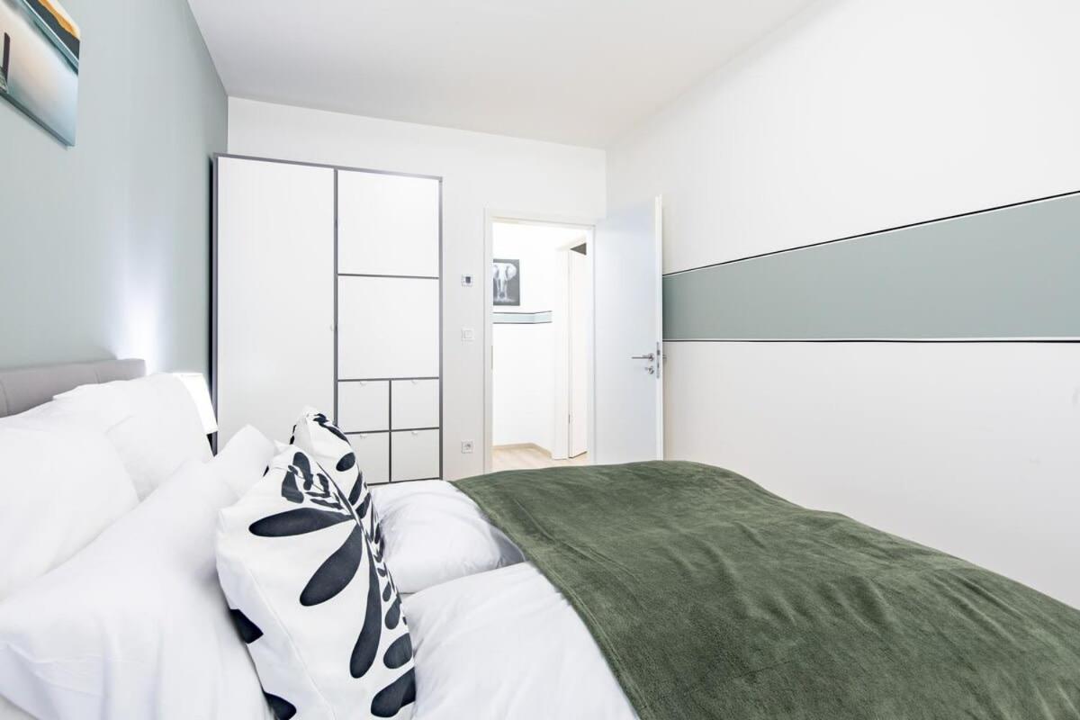 Apartmán Free Parking - Balcony - Sunny - New *