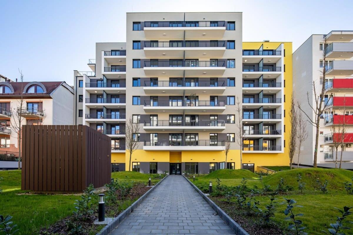 Apartmán Free Parking - Balcony - Sunny - New *