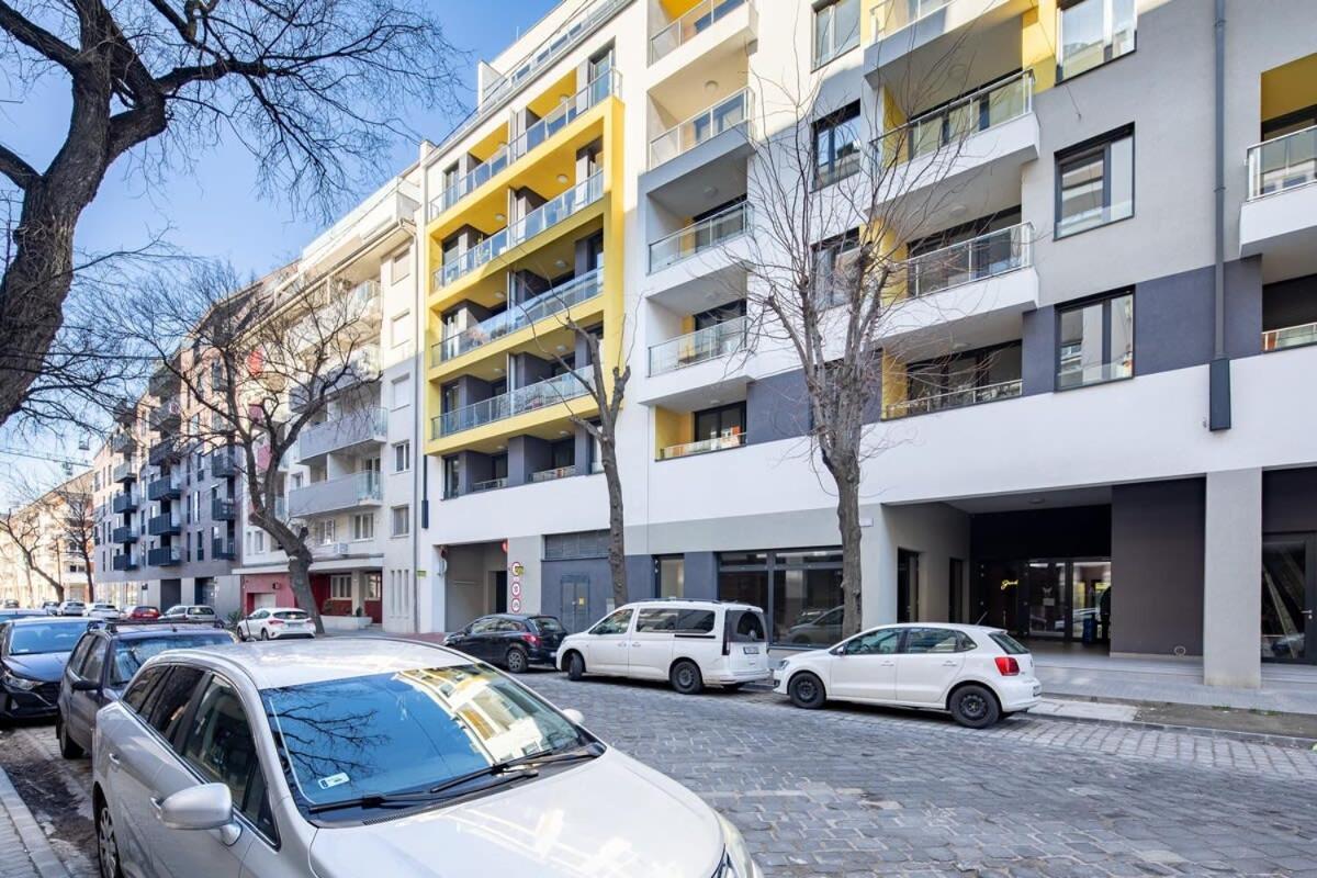 Free Parking - Balcony - Sunny - New Budapeste